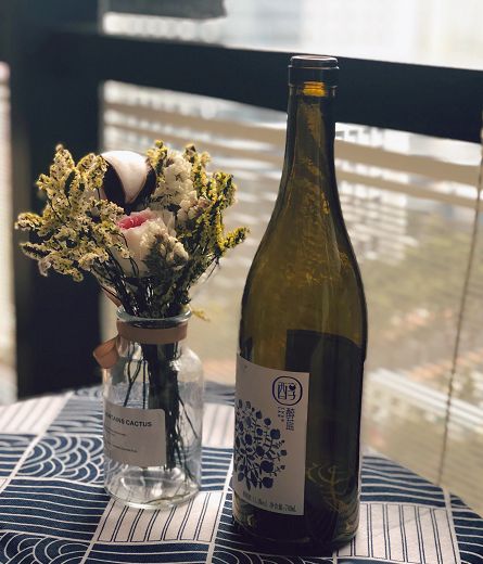 品味新年 1500顆A級(jí)藍(lán)莓釀一瓶，青島藍(lán)莓酒成過年碰杯新寵